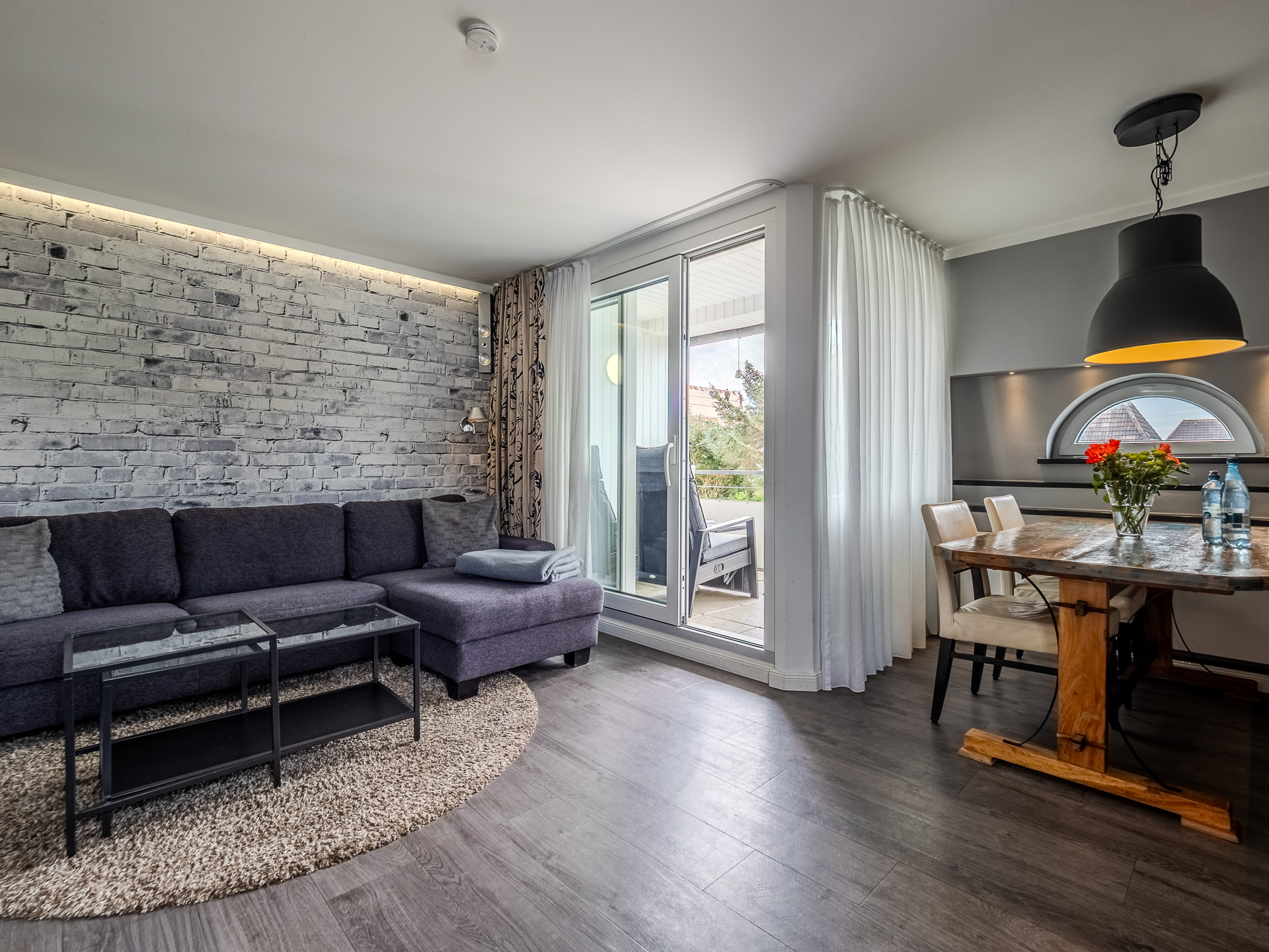 Appartment 44